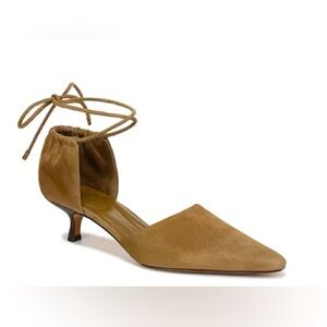 NIB Vince Sarai pump w ankle strap, kitten heel, in suede Sahara (camel brown).